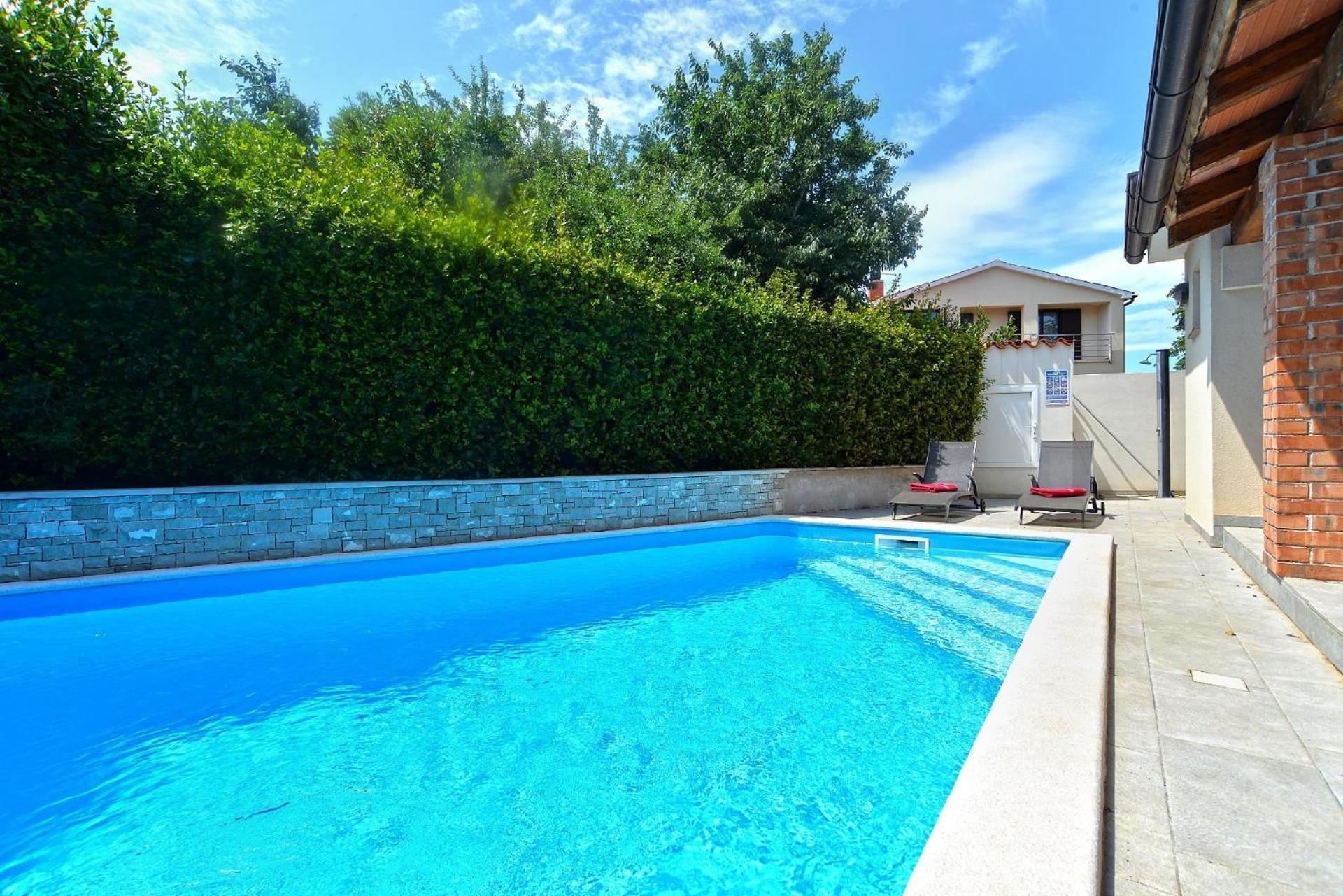 Ferienhaus Mit Privatpool Fuer 5 Personen Ca 80 Qm In Liznjan, Istrien Suedkueste Von Istrien ภายนอก รูปภาพ